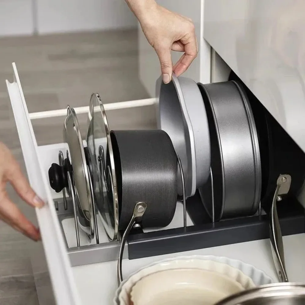 Range-couvercles et casseroles extensible